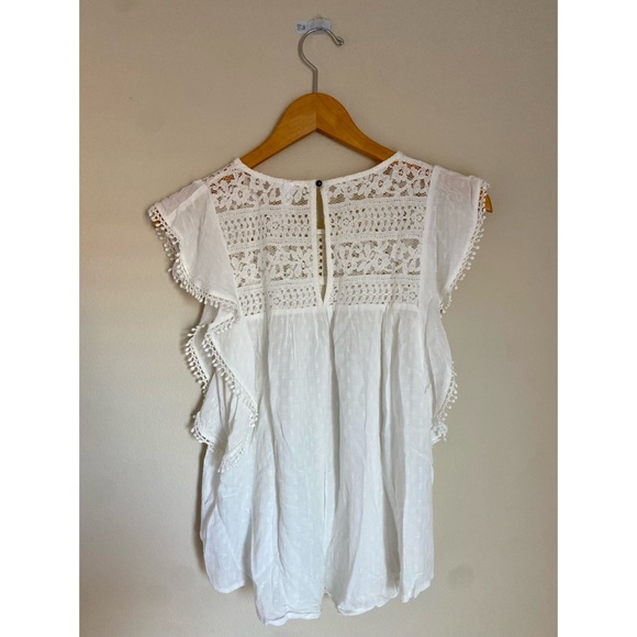 cute stylish white top - Picture 2 of 4